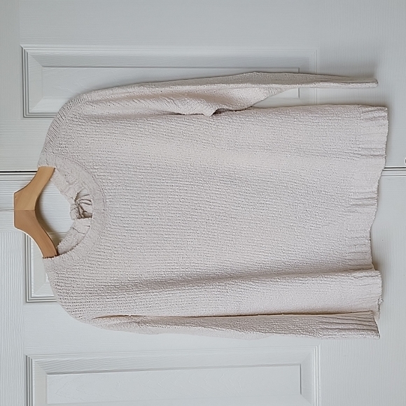Open back sweater - Picture 1 of 4